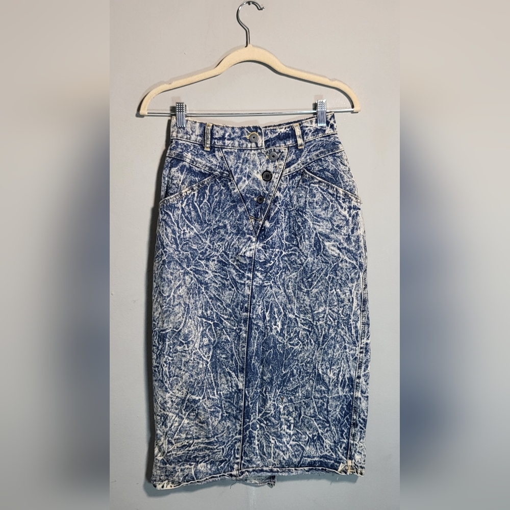 ☆Rare Find☆ CASPIAN 80s Vintage Acid Wash | Assymetric | Midi | approx size 2